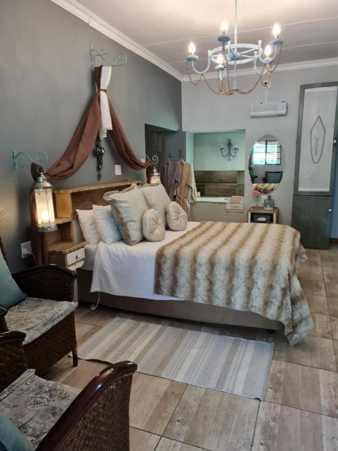 Little Rock Resort Ladybrand Eksteriør billede